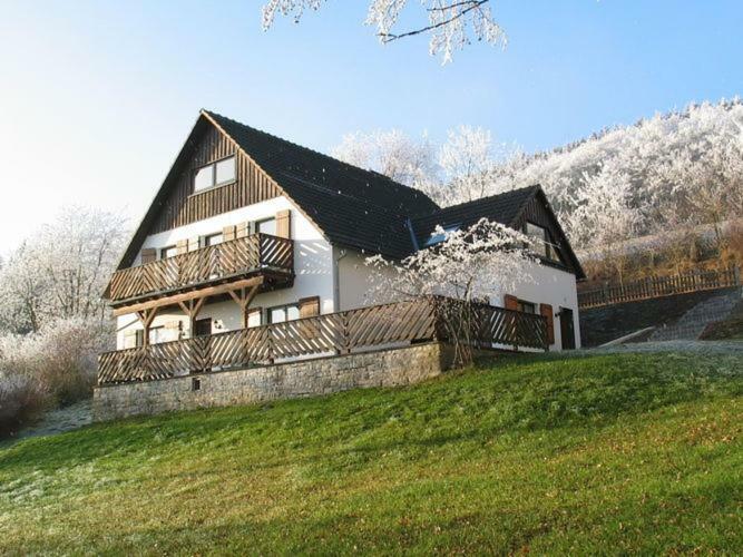 Nice Holiday Home Near Ski Area Medebach Eksteriør billede